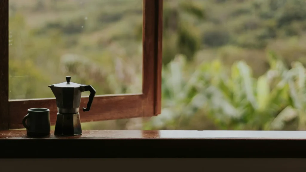 Jak poprawnie zmierzyć parapet z blachy na wymiar