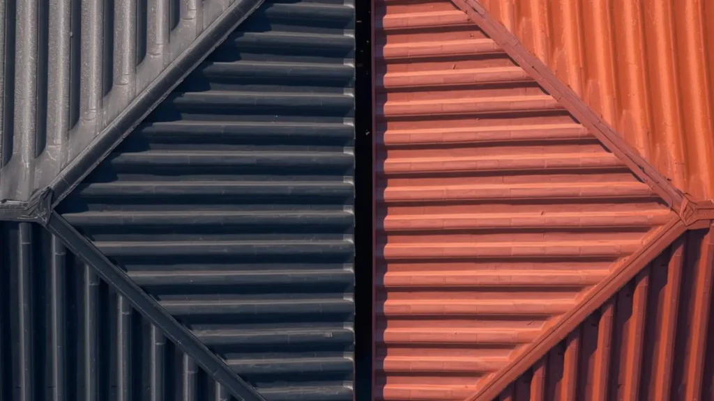 Jaka blachodachówka jest lepsza – mat czy połysk