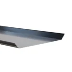 Maskownica wewnętrzna ukośna – obróbka blacharska – zdjęcie produktu. Widok przedstawia ogólny wygląd elementu oraz jego przeznaczenie do montażu na krawędziach dachowych.