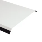 Maskownica wewnętrzna ukośna – obróbka blacharska – zdjęcie produktu. Widok przedstawia element zbliżeniowo, uwydatniając jego kształt i detale wykończenia.